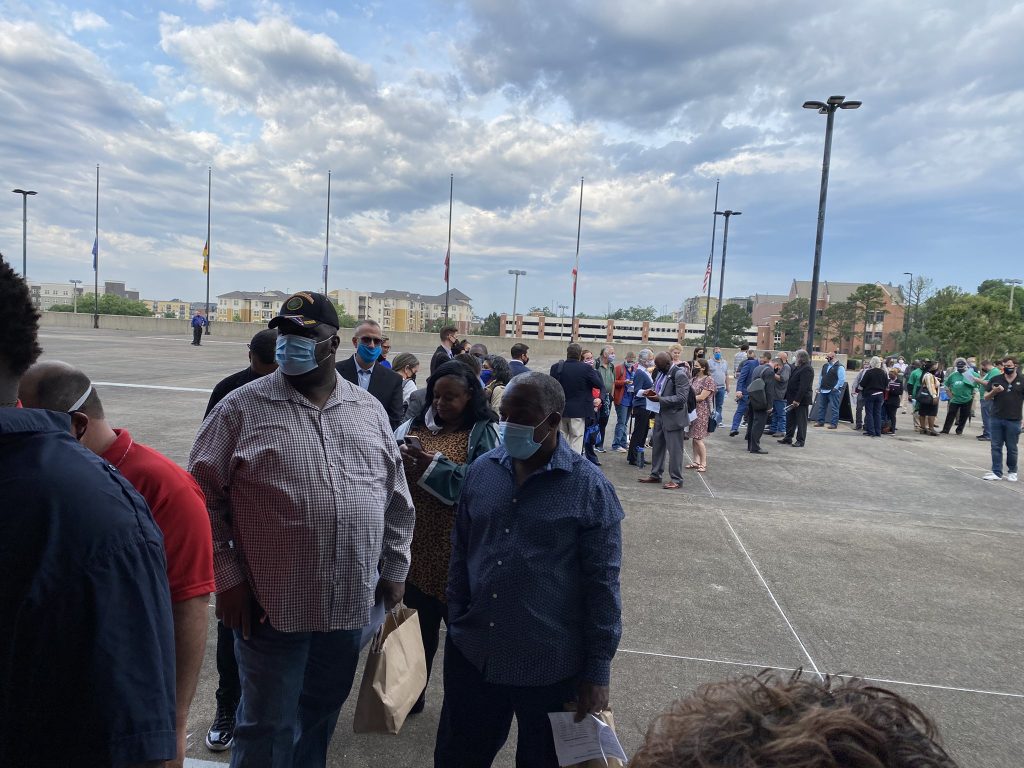 FEA and other AFL-CIO affiliated union members line up at the civic center